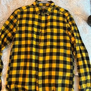 checkered men’s flannel